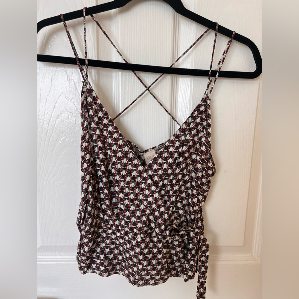 Pattern strappy shirt